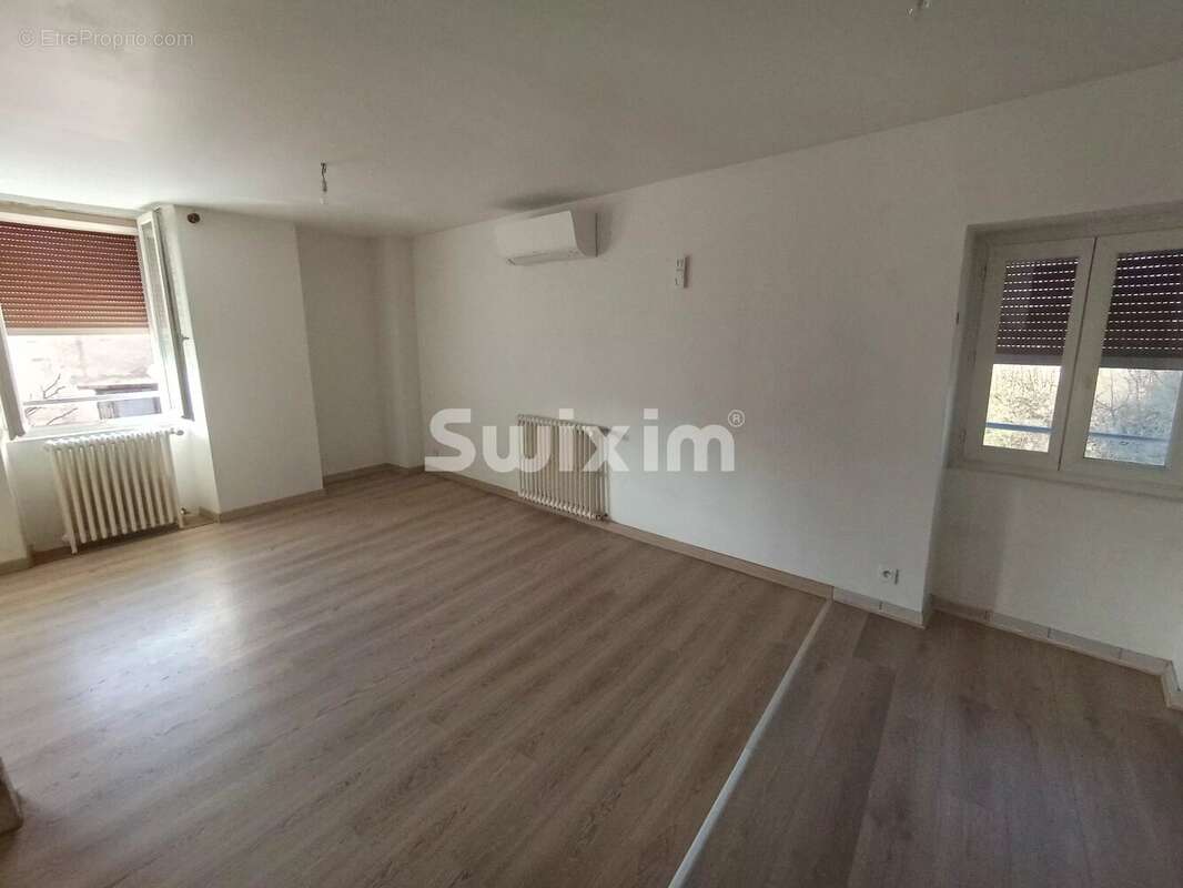 Appartement à AISY-SUR-ARMANCON
