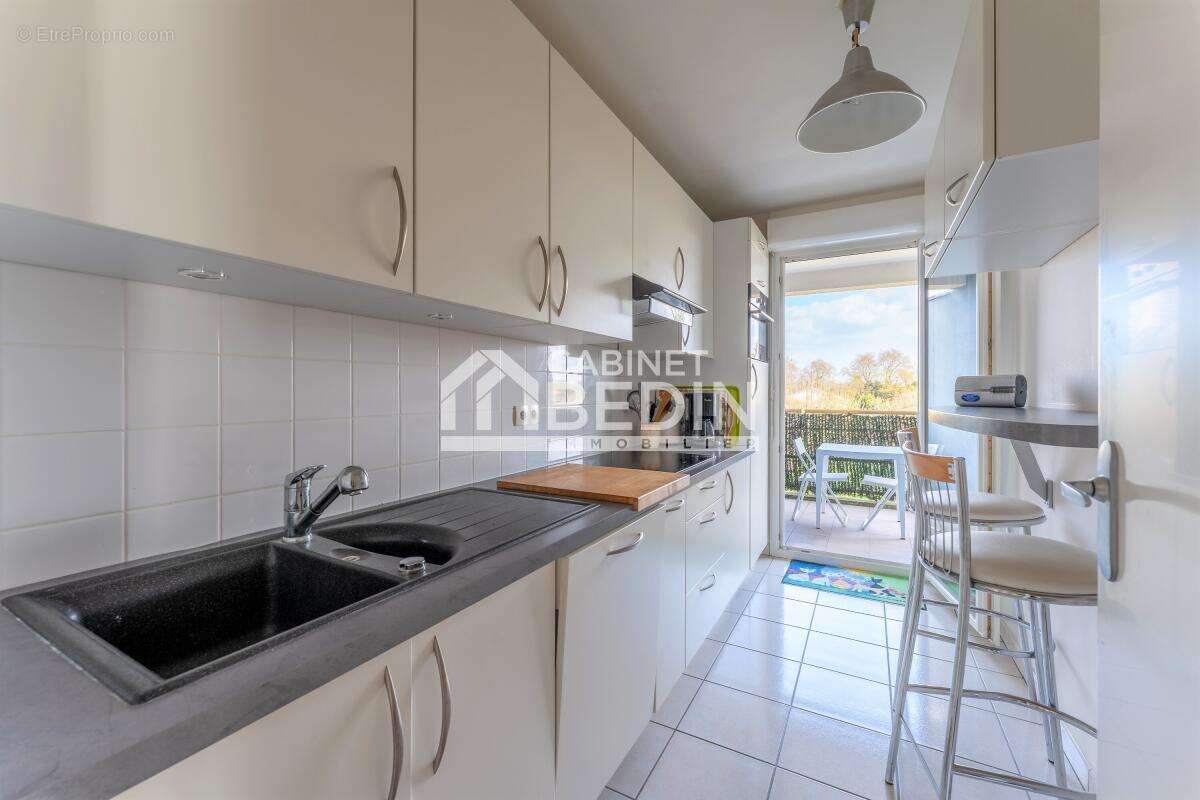 Appartement à PAREMPUYRE