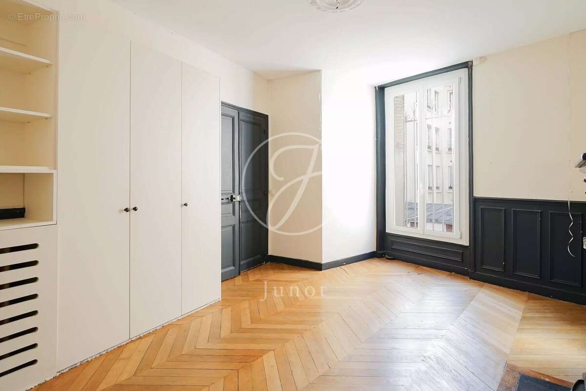 Appartement à PARIS-9E