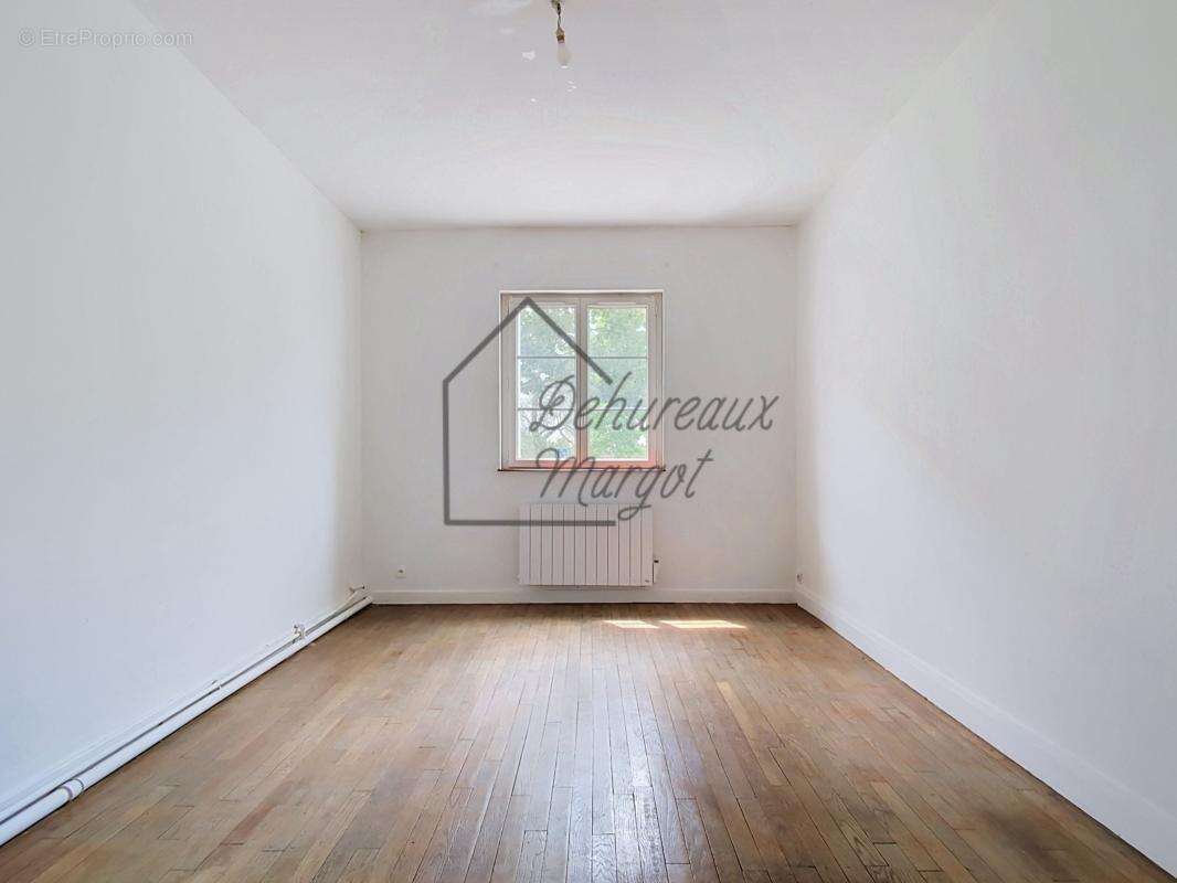 Appartement à SAINT-CYR-SUR-LOIRE