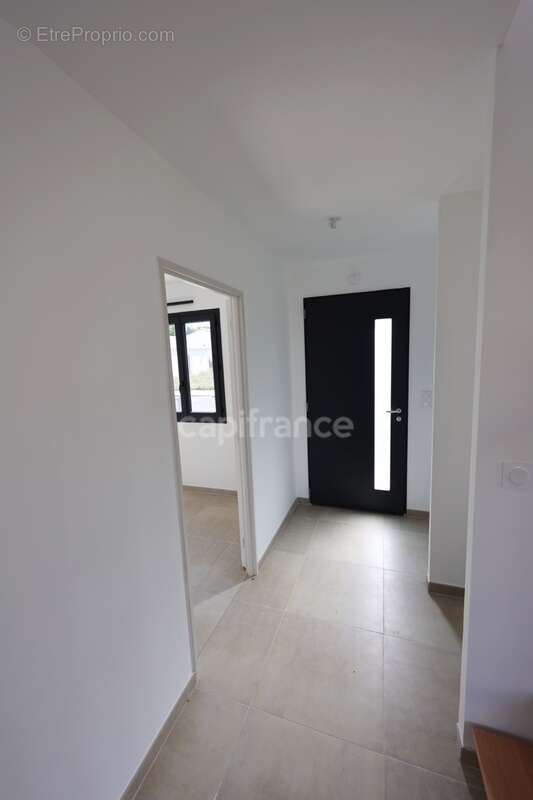 Maison à NOUAILLE-MAUPERTUIS