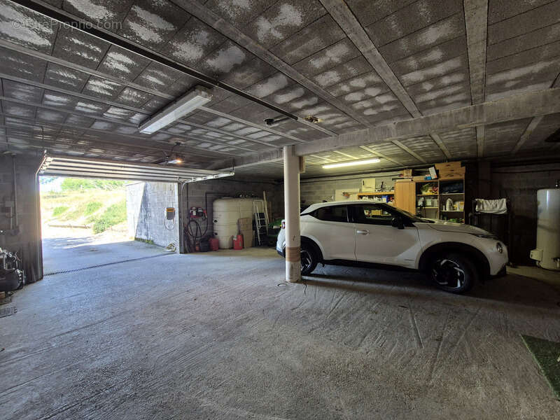 3,4 has, dépendance sécurisée de 320 m², maison plain-pied plus sous-sol, et vue dominante aux portes d'Agen - photo 22