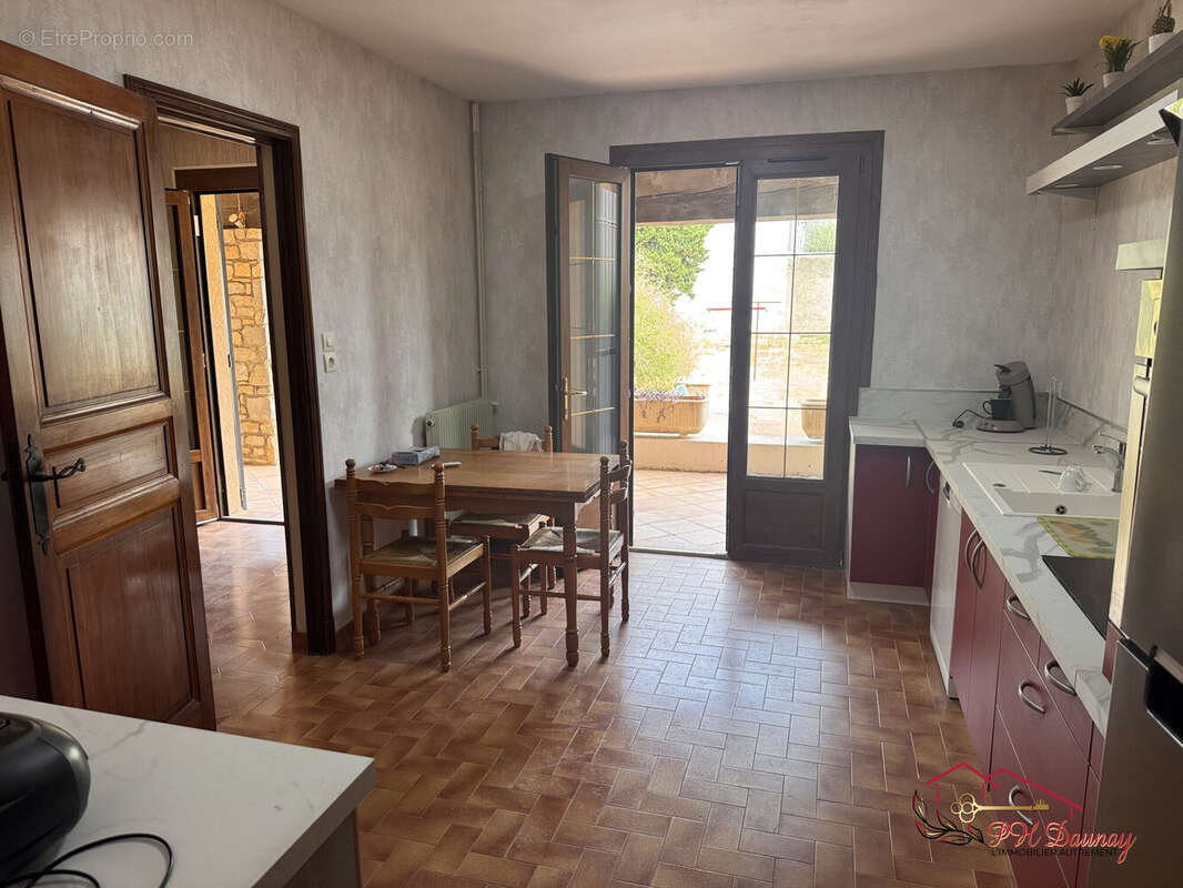 Maison 200 m² à Narbonne  - photo 7