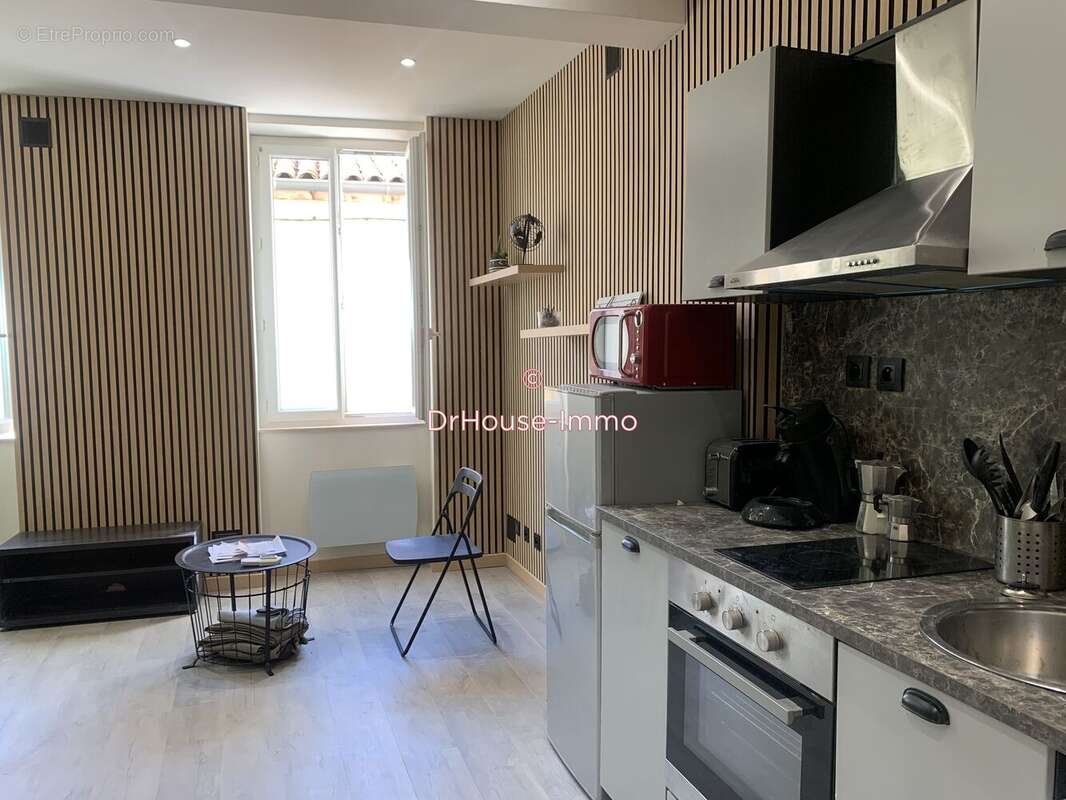 Appartement à MARSEILLE-2E