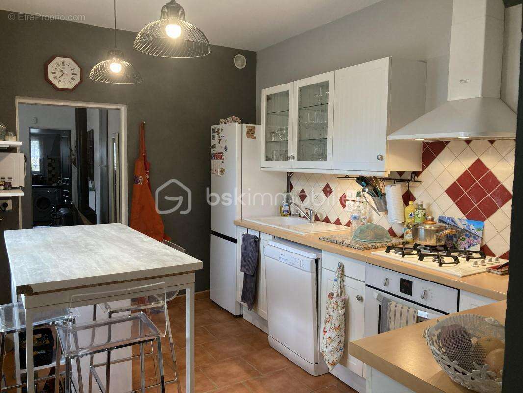 Maison à VILLECOMTAL-SUR-ARROS