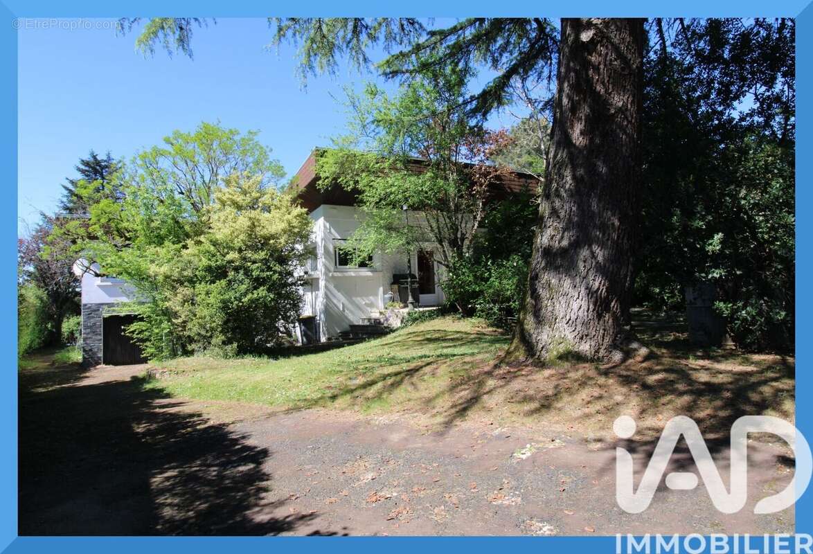 Photo 2 - Maison à USSAC