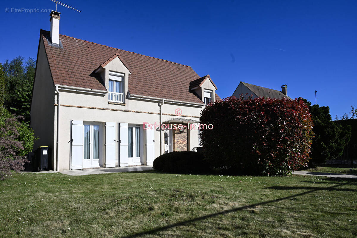 Maison à VILLAINES-SOUS-BOIS