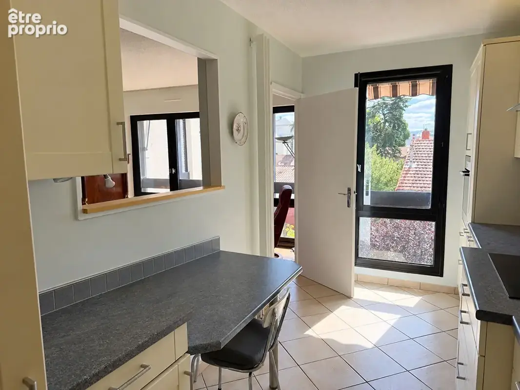 Chamalières - T4 lumineux de 91 m² avec garage et cave - photo 1