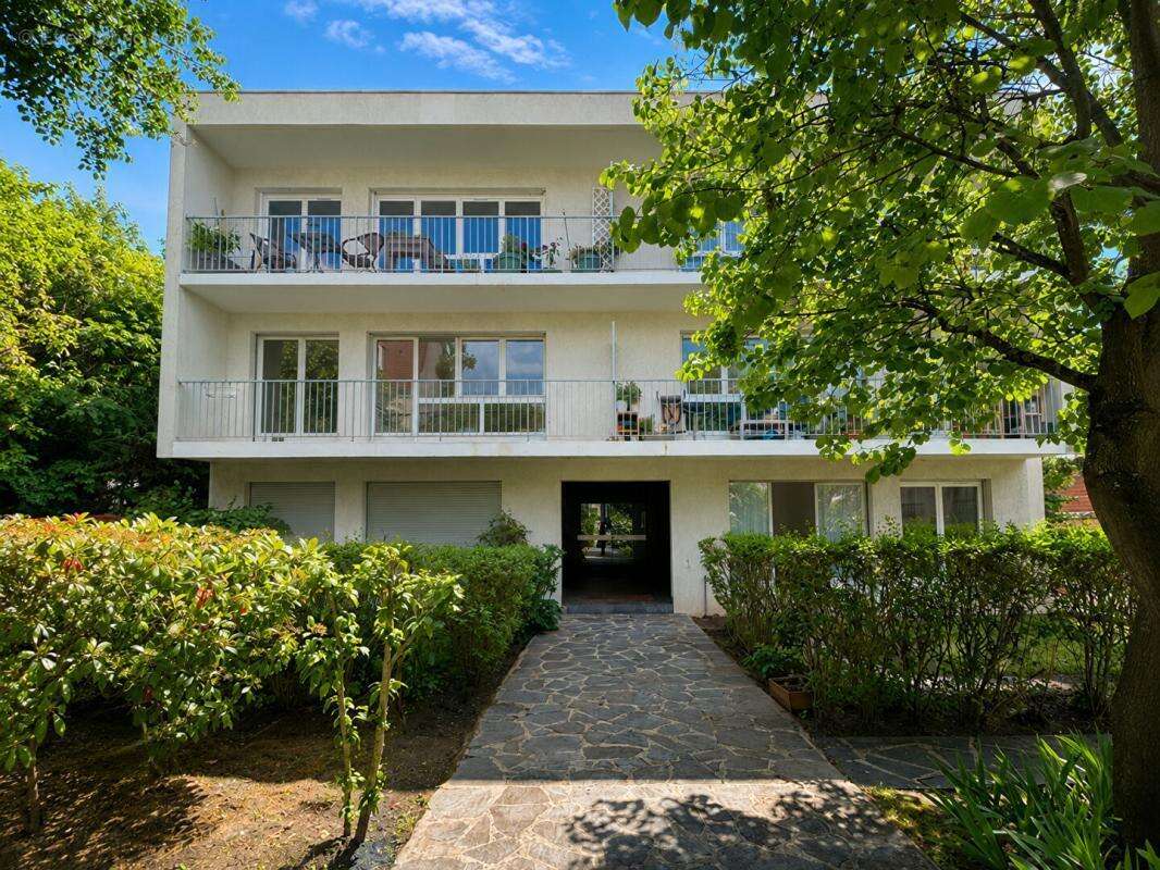 Potentiel T4 en rez-de-jardin - calme absolu au coeur du quartier des Musiciens - photo 2