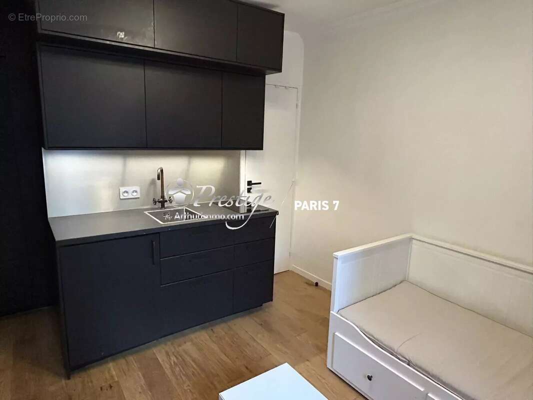 Appartement à PARIS-7E