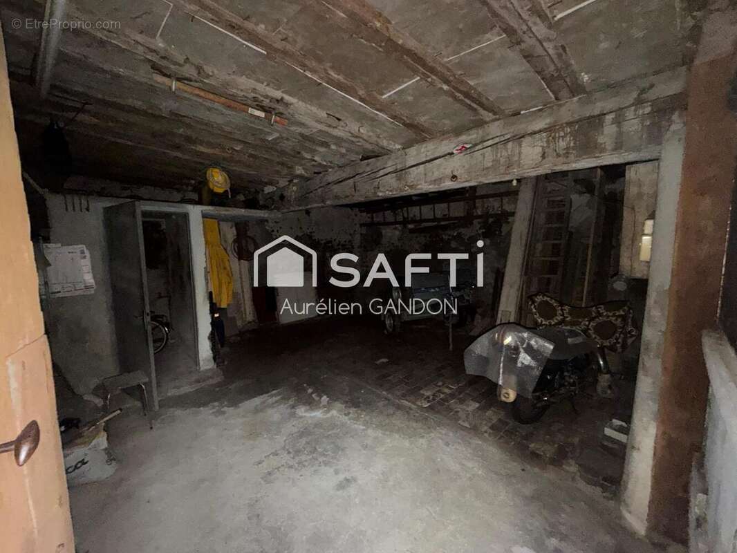 Maison 120 m² à Saint-Julien-Du-Sault  - photo 5