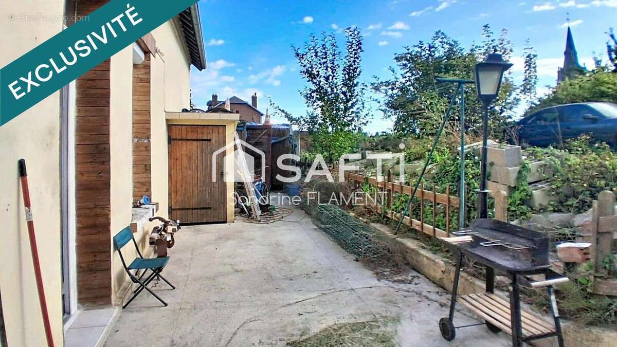 Photo 2 - Maison à CHARMES