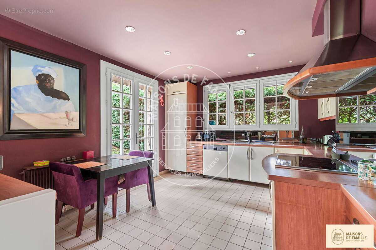 Maison à LA CELLE-SAINT-CLOUD