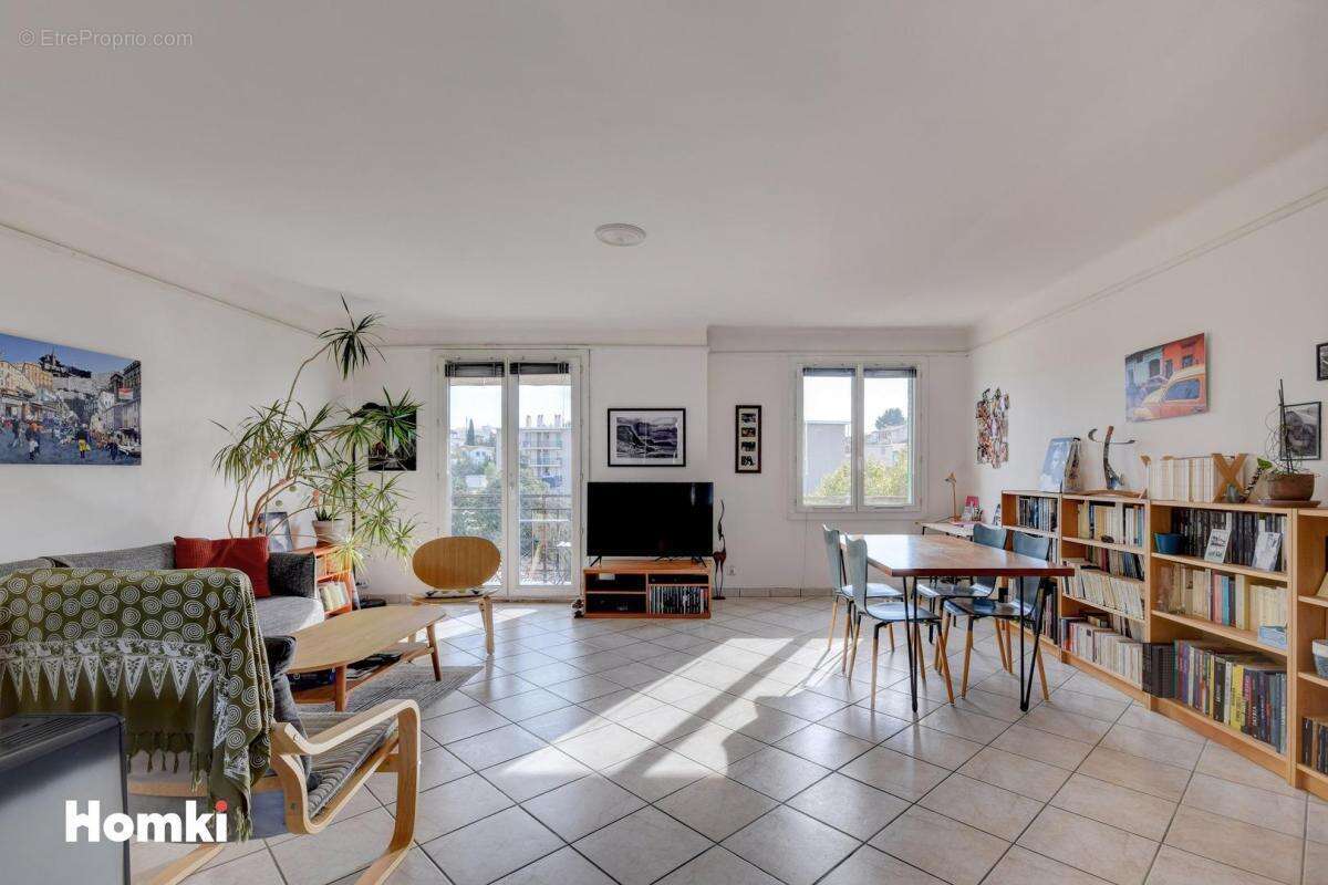 Appartement à MARSEILLE-7E