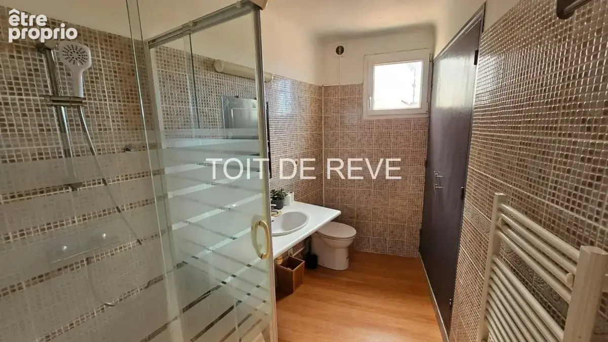 T5 en duplex de 125m² à Gigean - photo 8