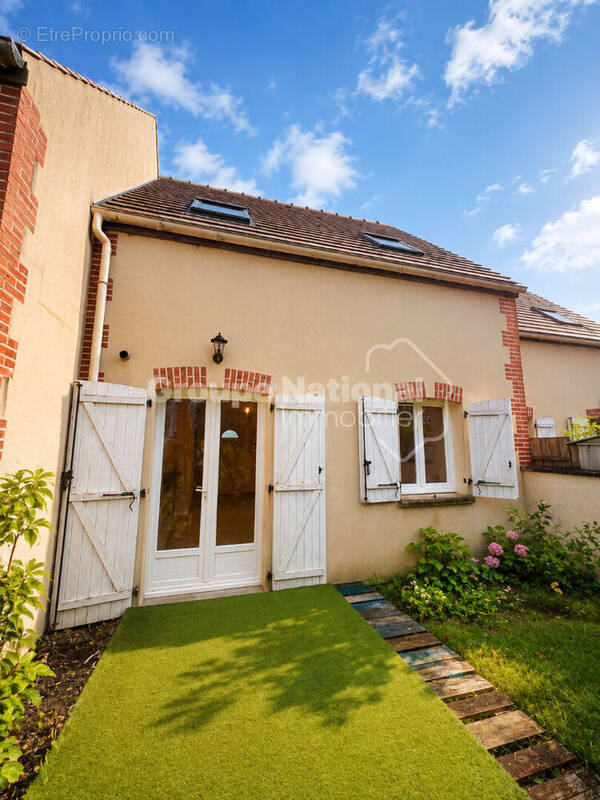 Maison à SAINTE-GENEVIEVE
