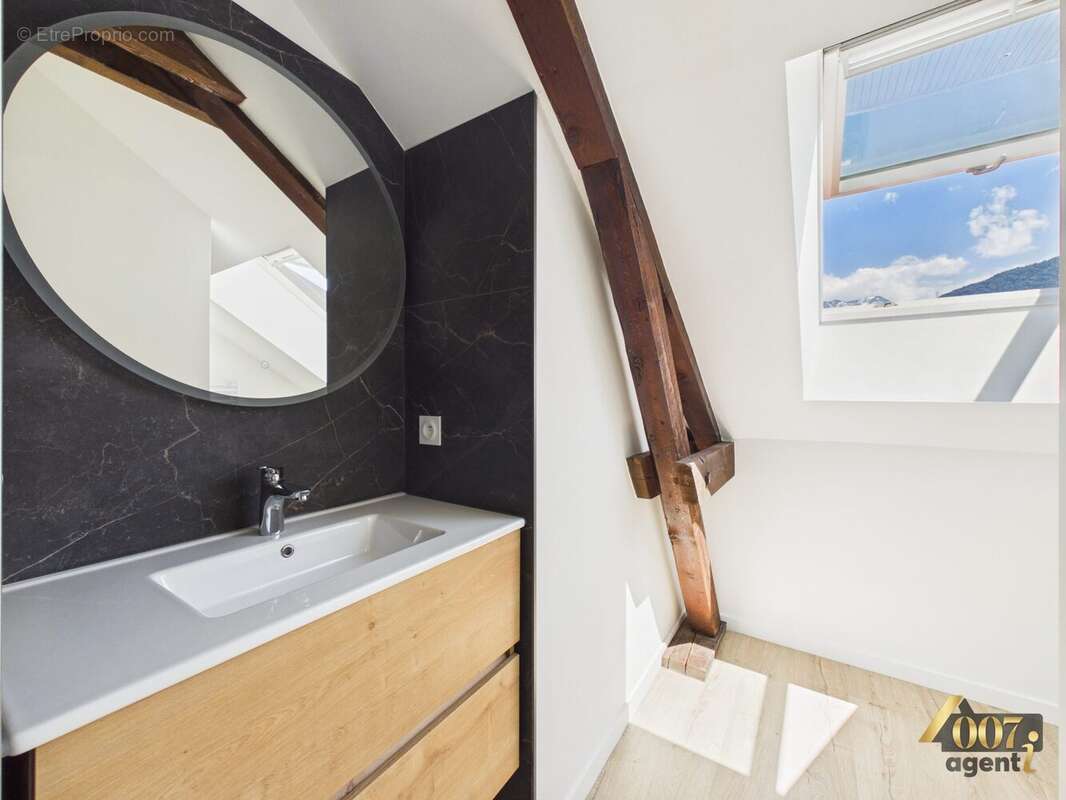 Appartement à ALBERTVILLE