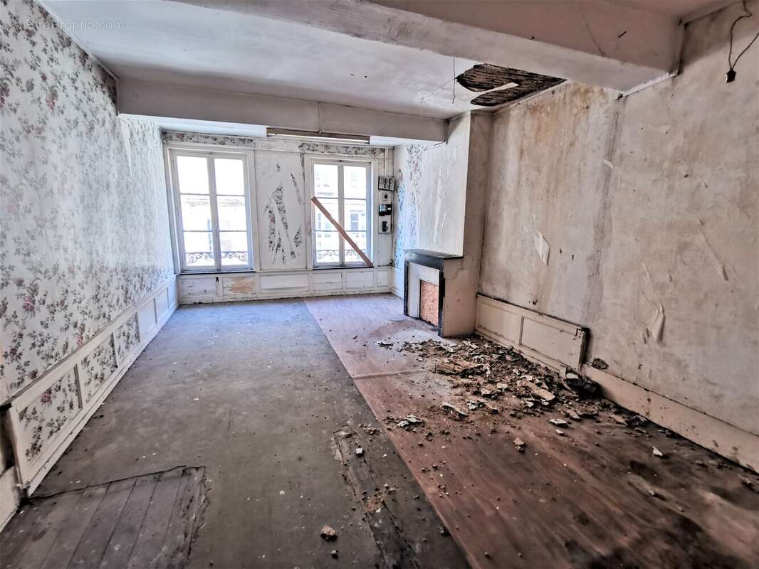 Appartement 380 m² à Sedan  - photo 24