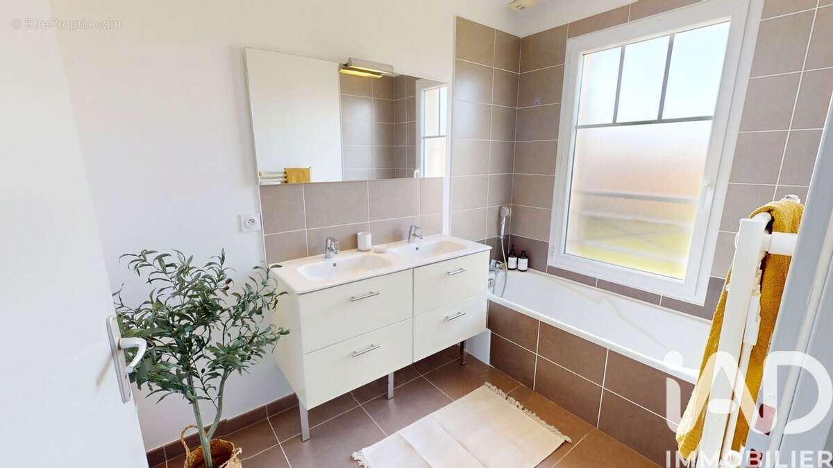 Photo 2 - Maison à ARES