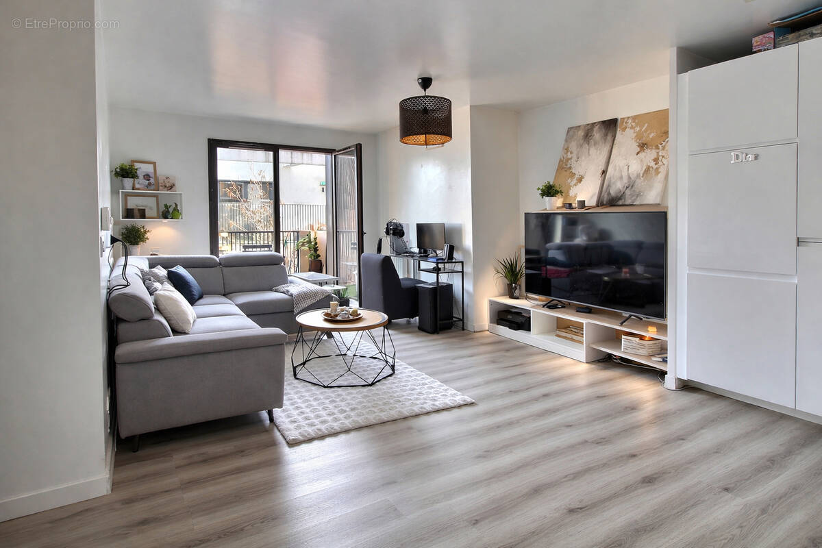 Appartement à COLOMBES