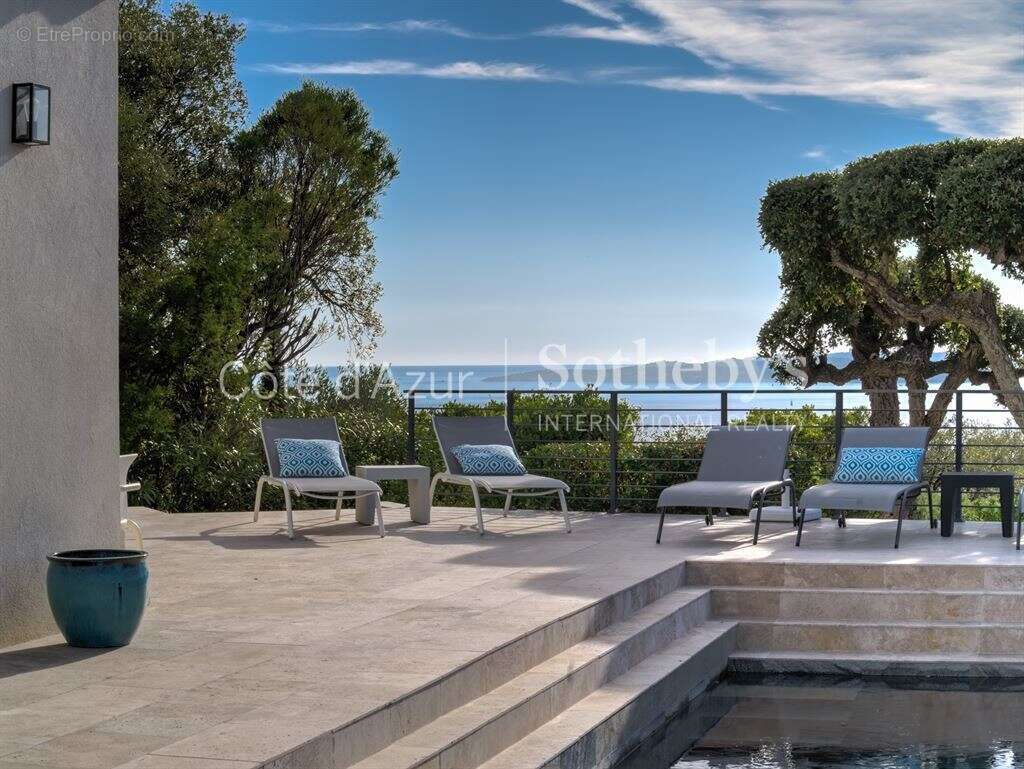 Maison à LES ISSAMBRES