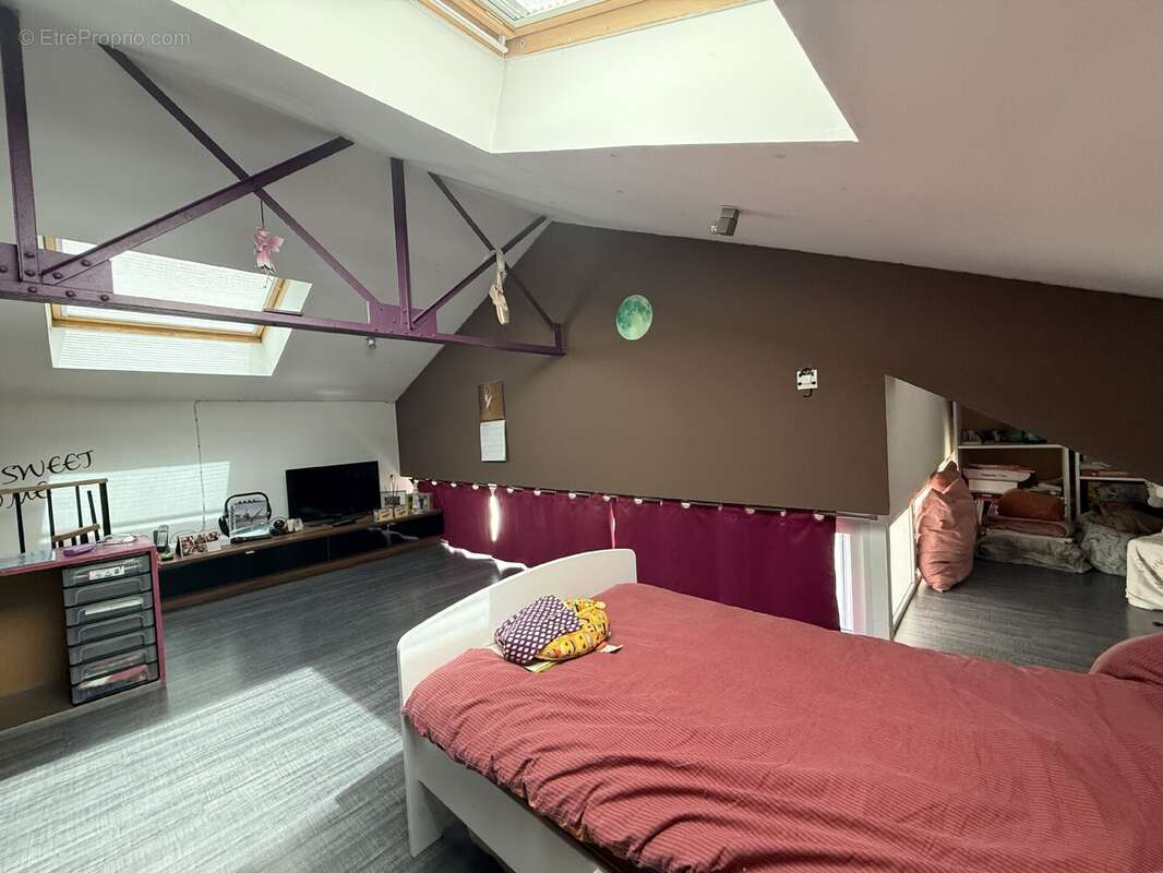 Appartement 93 m² à Toul  - photo 8