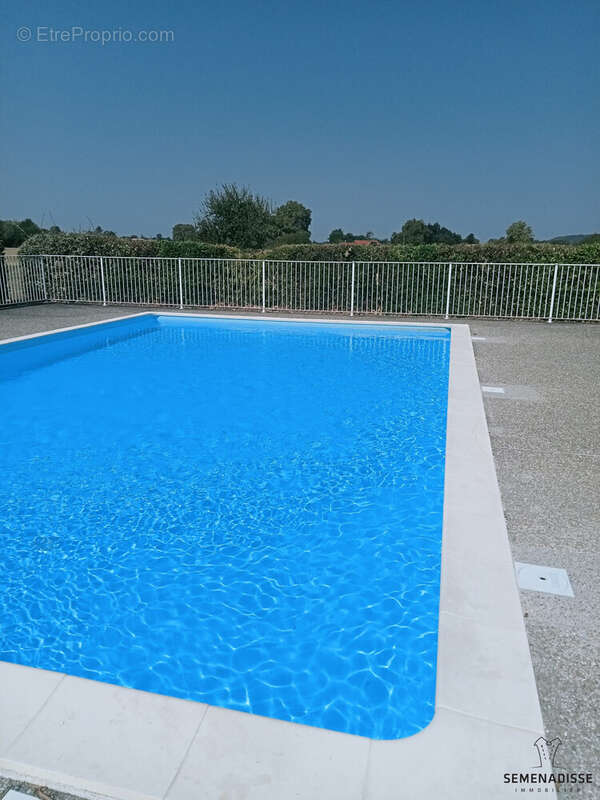 Appartement à SAINT-SULPICE