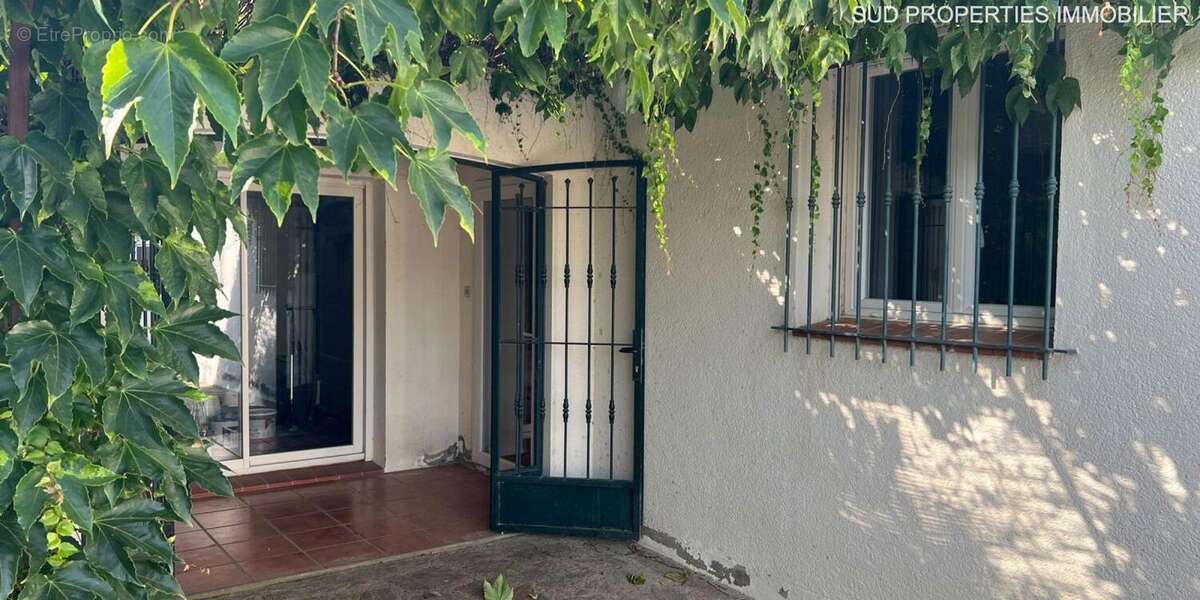 Maison à SAINT-ESTEVE