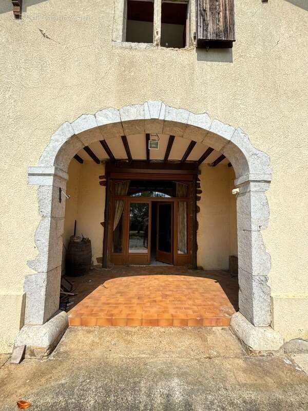 Maison traditionnelle 6 pièces à Tilh - photo 3