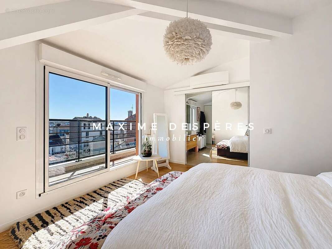 Appartement à SURESNES