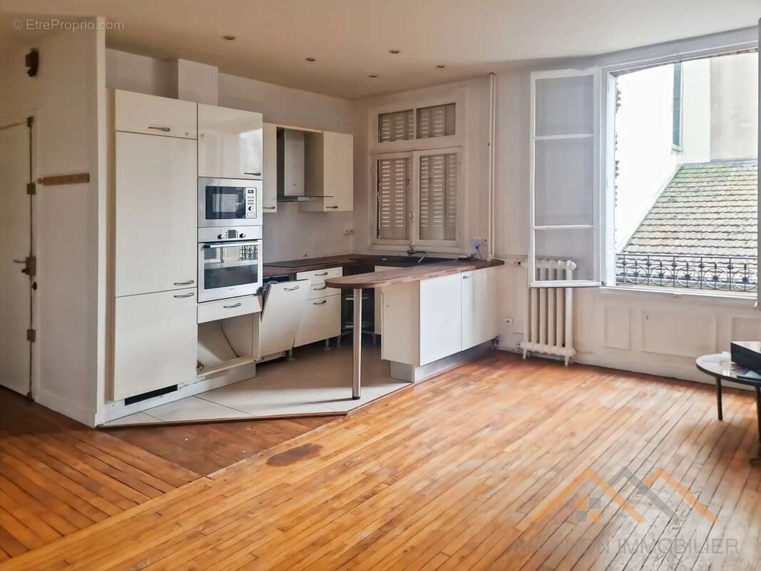 Appartement à PARIS-15E