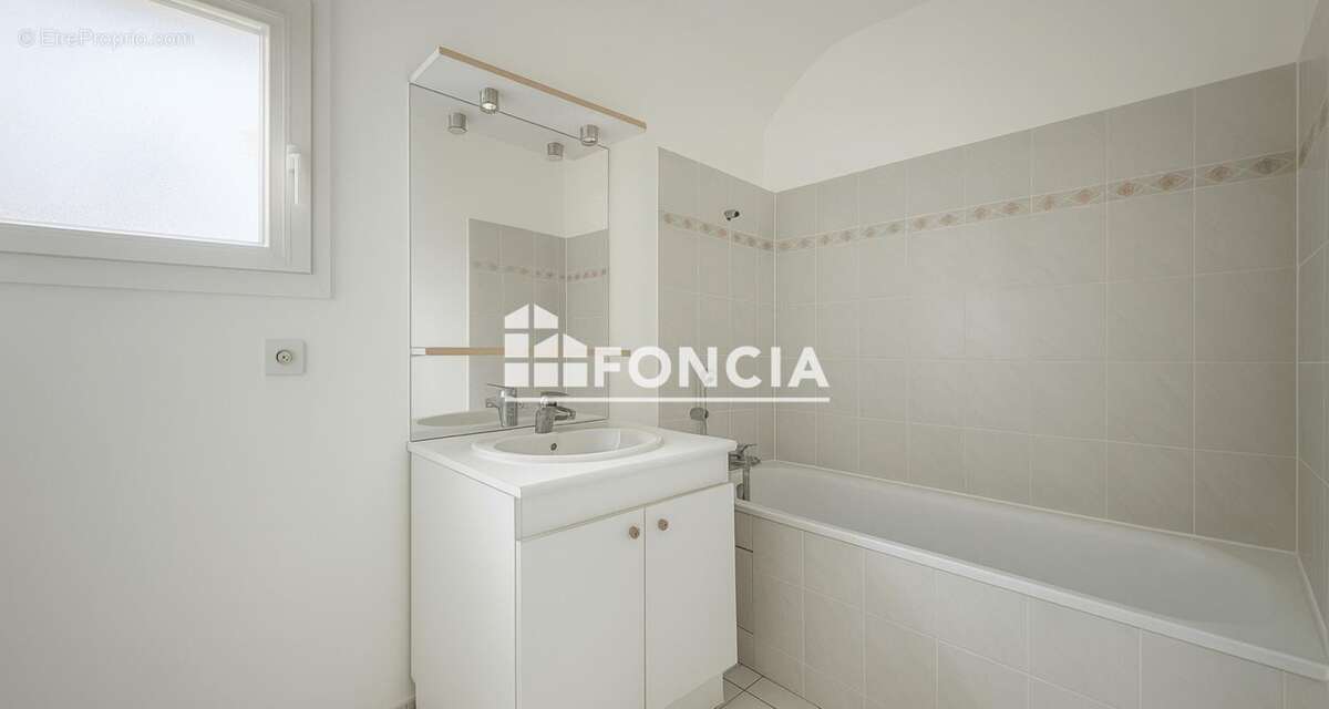 Maison à MONTEVRAIN