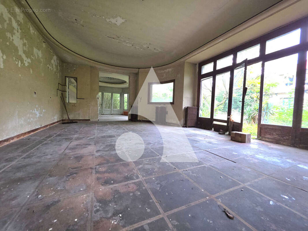 Maison à SAINT-MAUR-DES-FOSSES