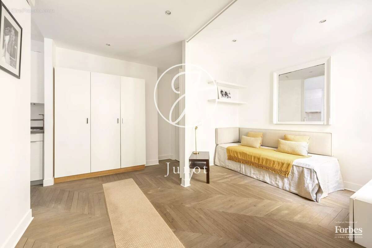 Appartement à PARIS-6E