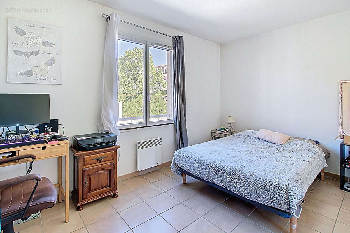 Appartement à LORGUES