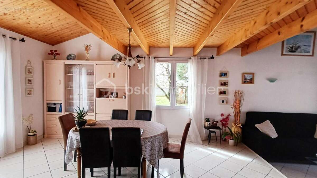 Maison à TALMONT-SAINT-HILAIRE