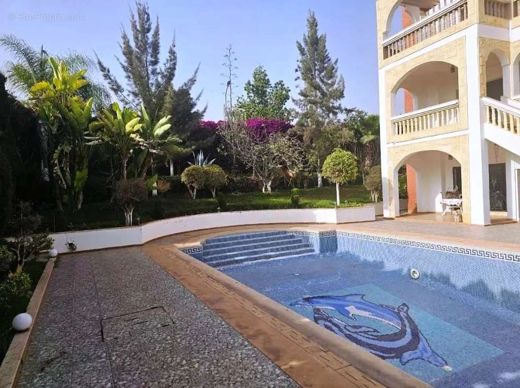 Villa de Prestige à vendre à Illigh Agadir – Vue Mer et Montagne - photo 2