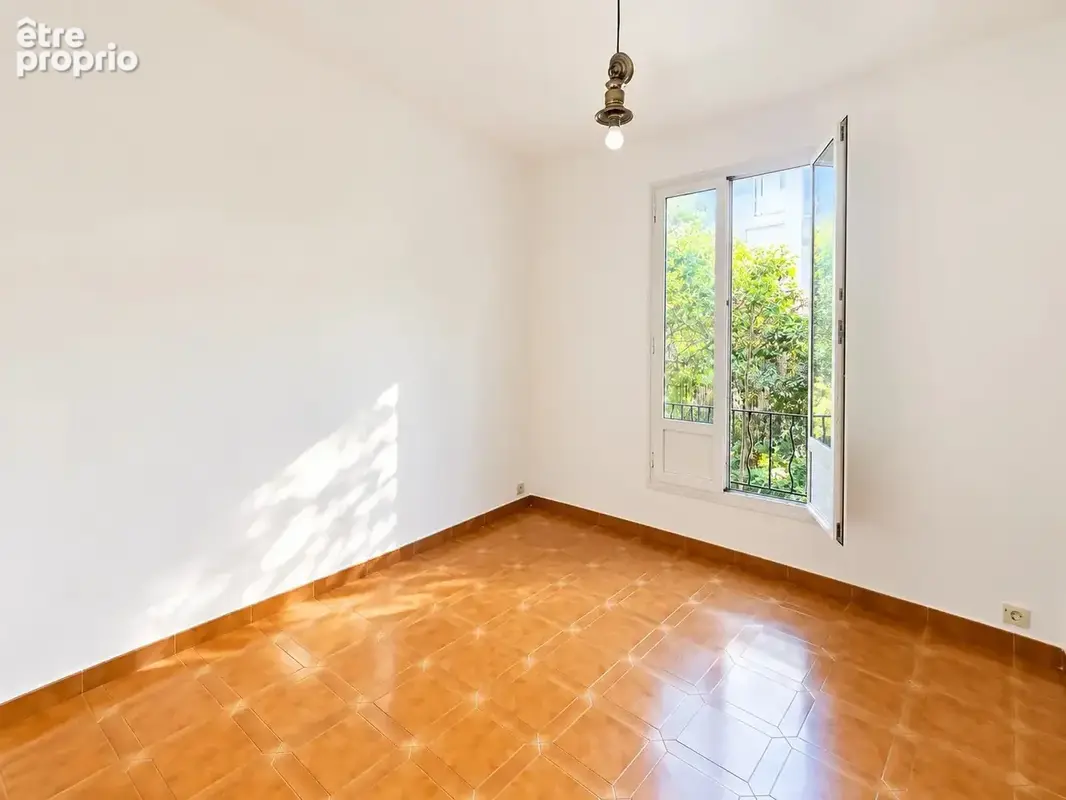 3 Pièces en rez de jardin d'une maison - photo 4