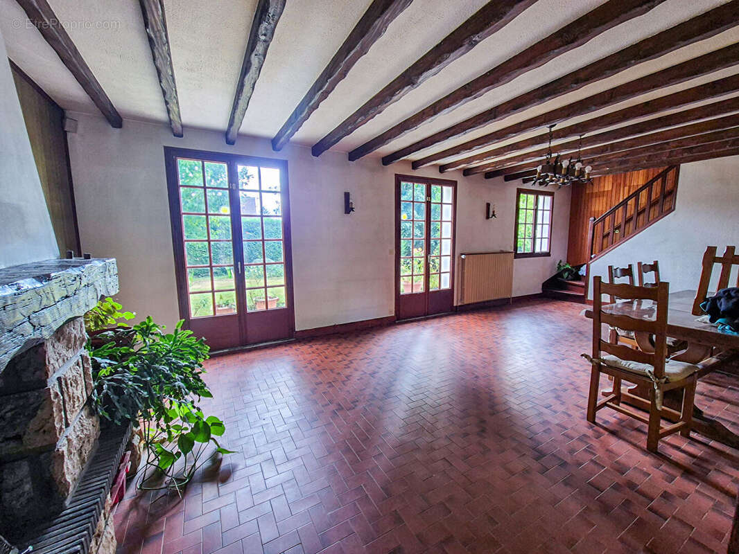 Maison à SIVRY-COURTRY