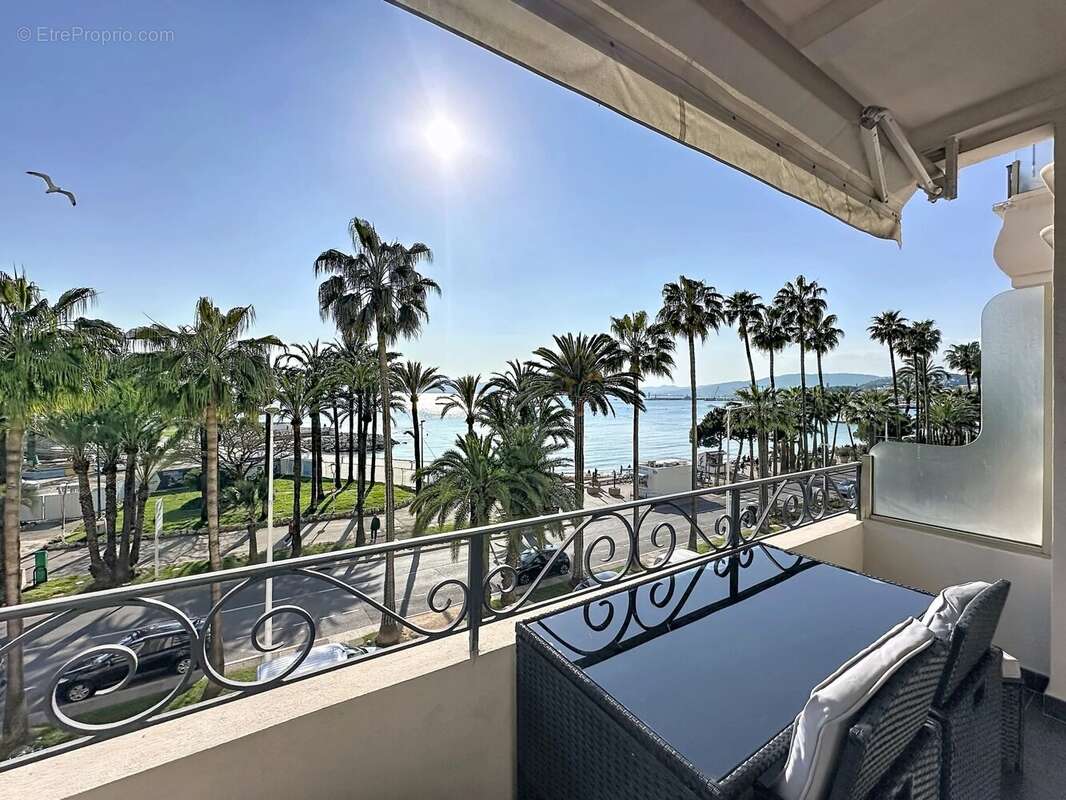 Appartement à CANNES