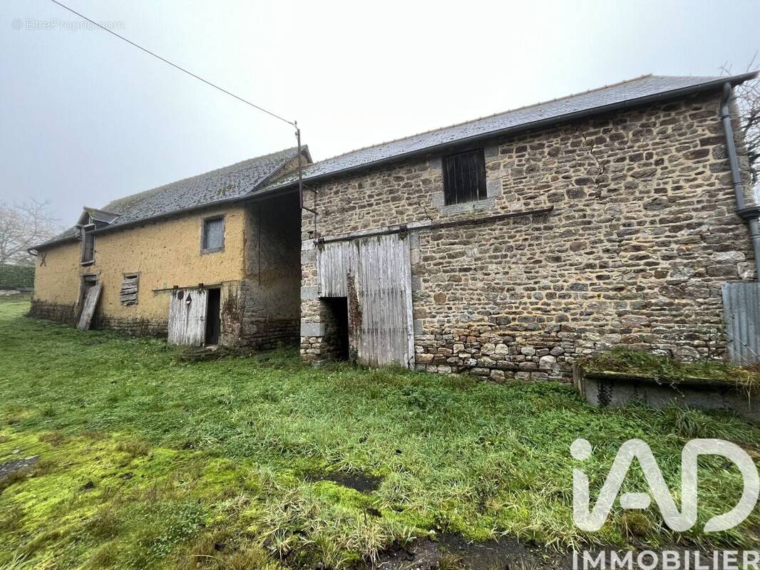 Photo 1 - Maison à MEZIERES-SUR-COUESNON