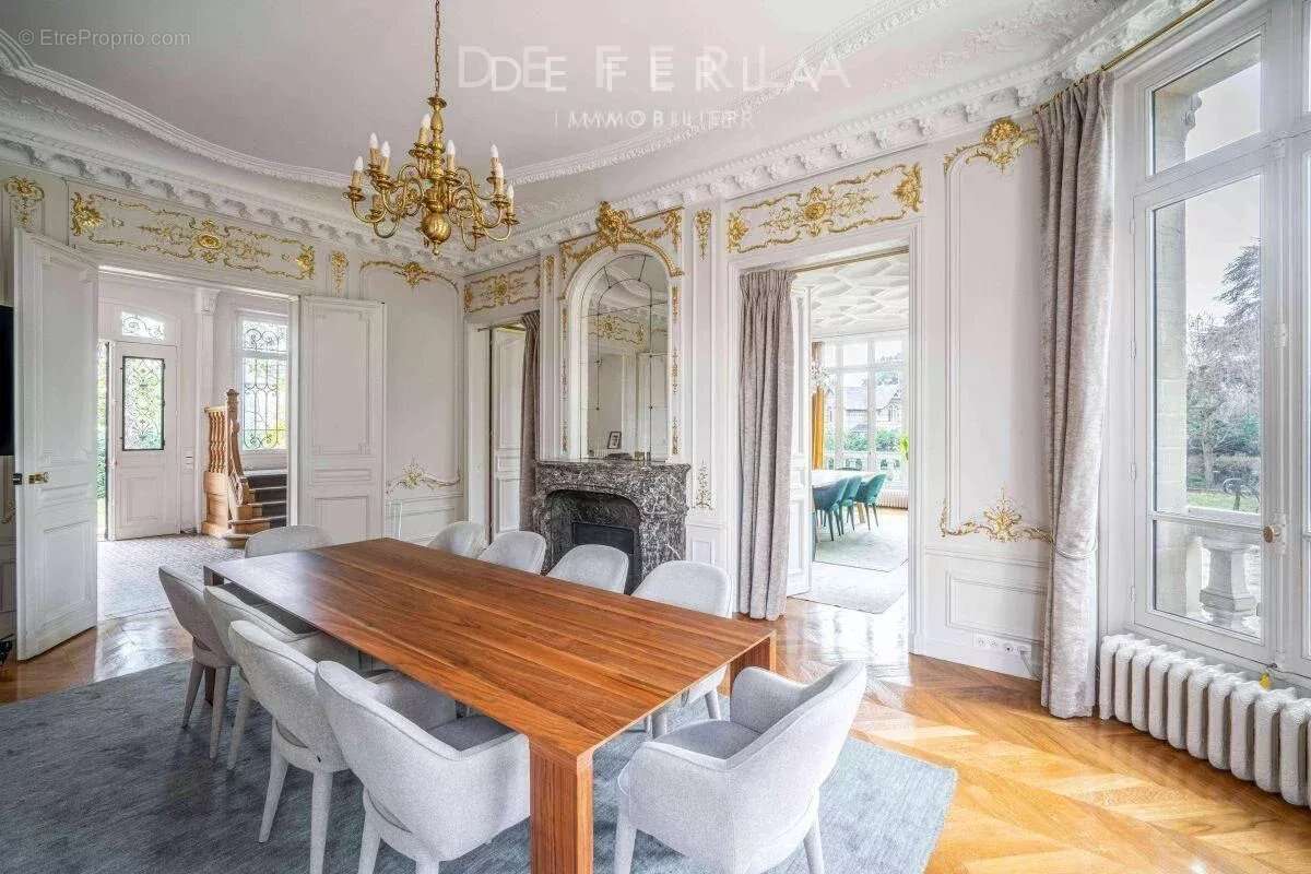 Maison à LE VESINET