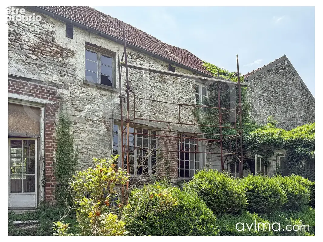 Ancienne ferme en pierre à rénover au centre du village - photo 13