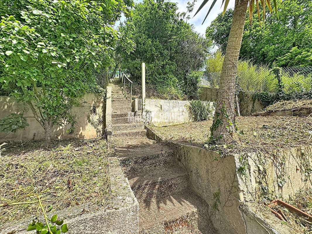 Maison à LEZARDRIEUX