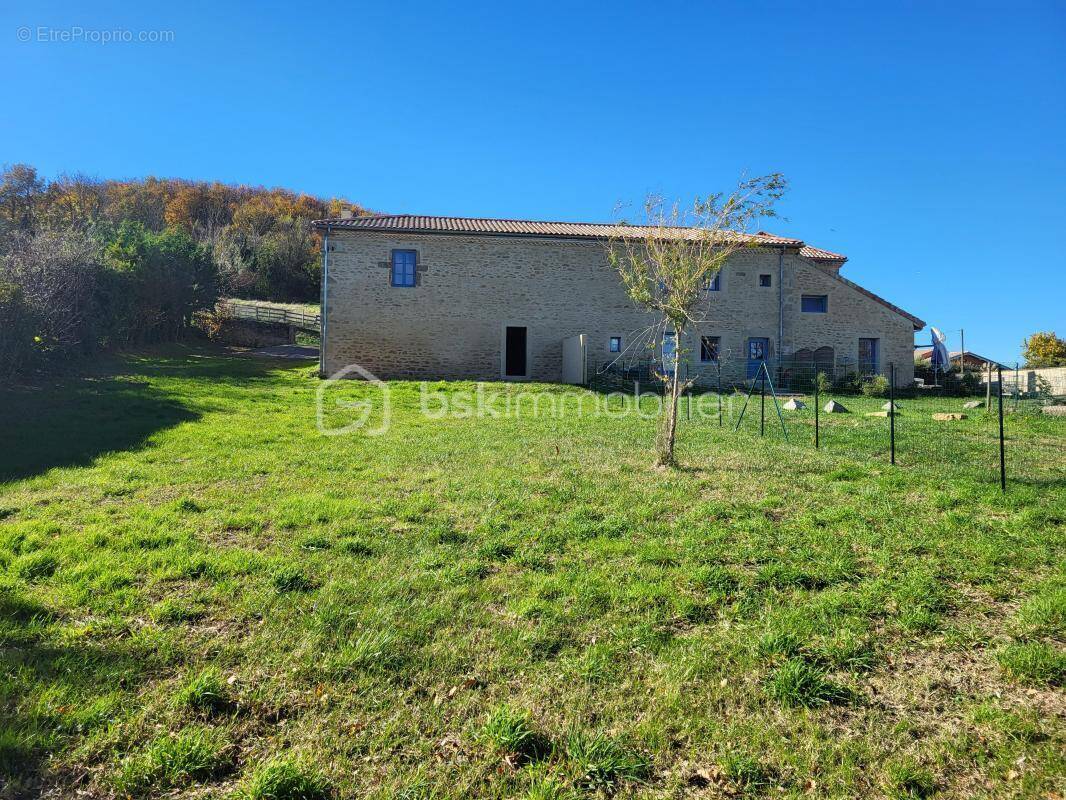 Maison à SAINT-DONAT-SUR-L&#039;HERBASSE