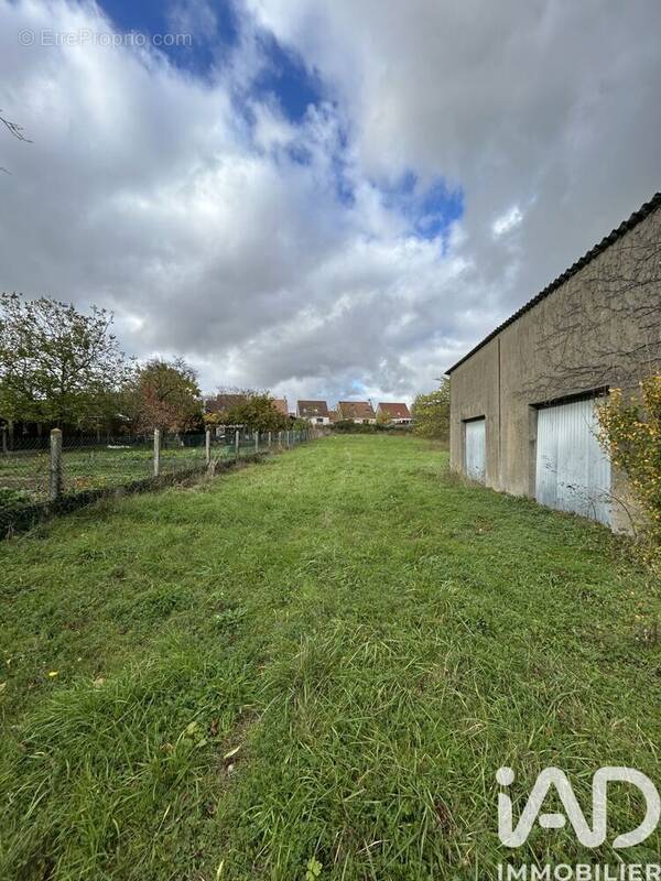 Photo 1 - Terrain à SAINT-DOULCHARD