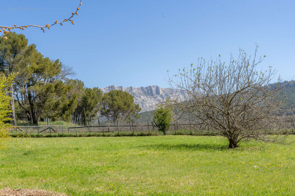 Appartement à LE THOLONET