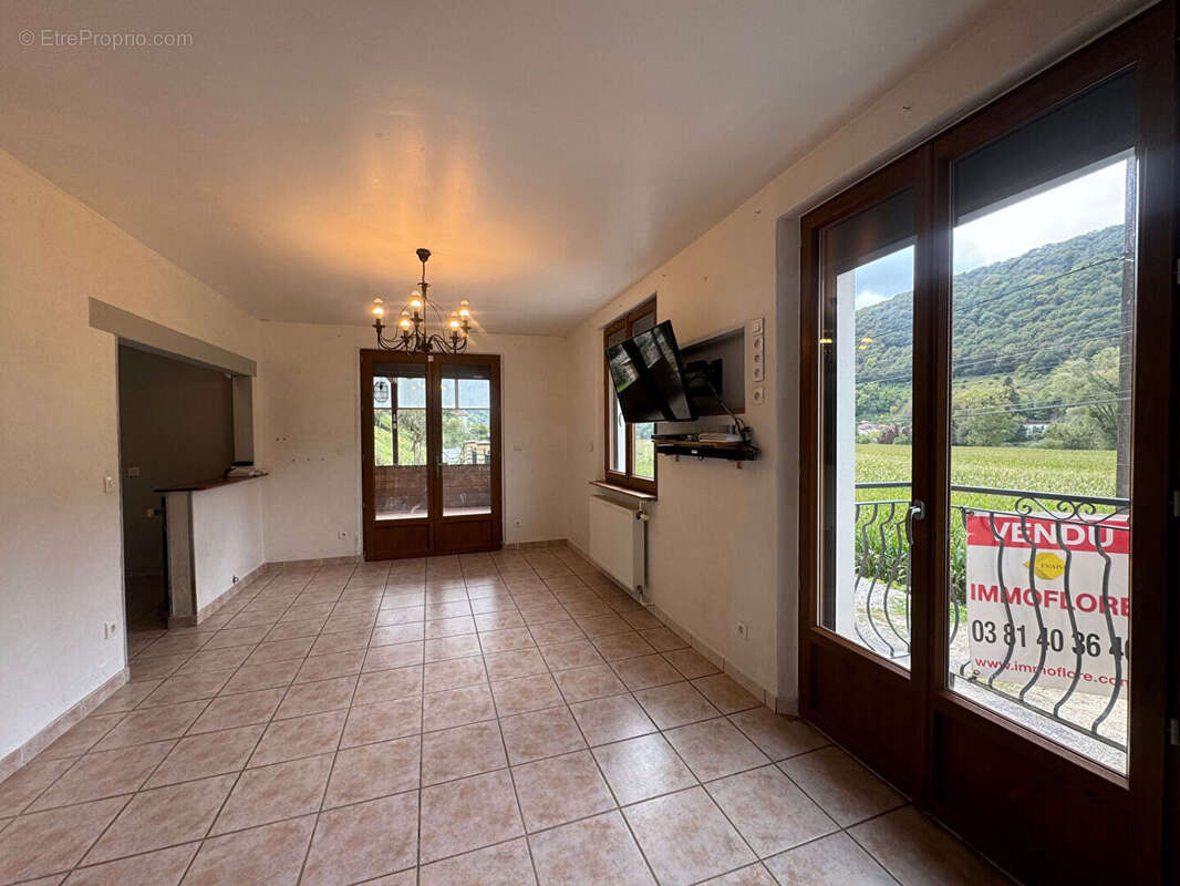 Maison à MONTFAUCON