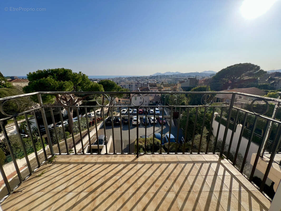 Appartement à LE CANNET