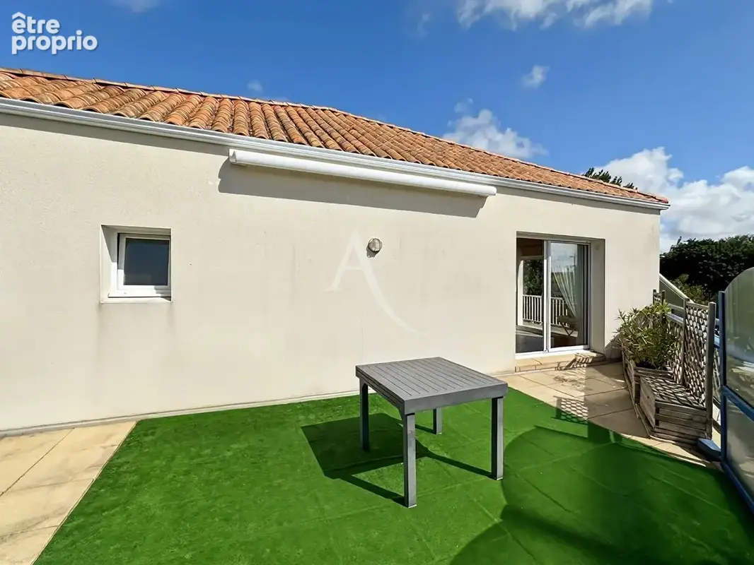 Appartement Type 2 + mezzanine & 40m² de terrasse - photo 2